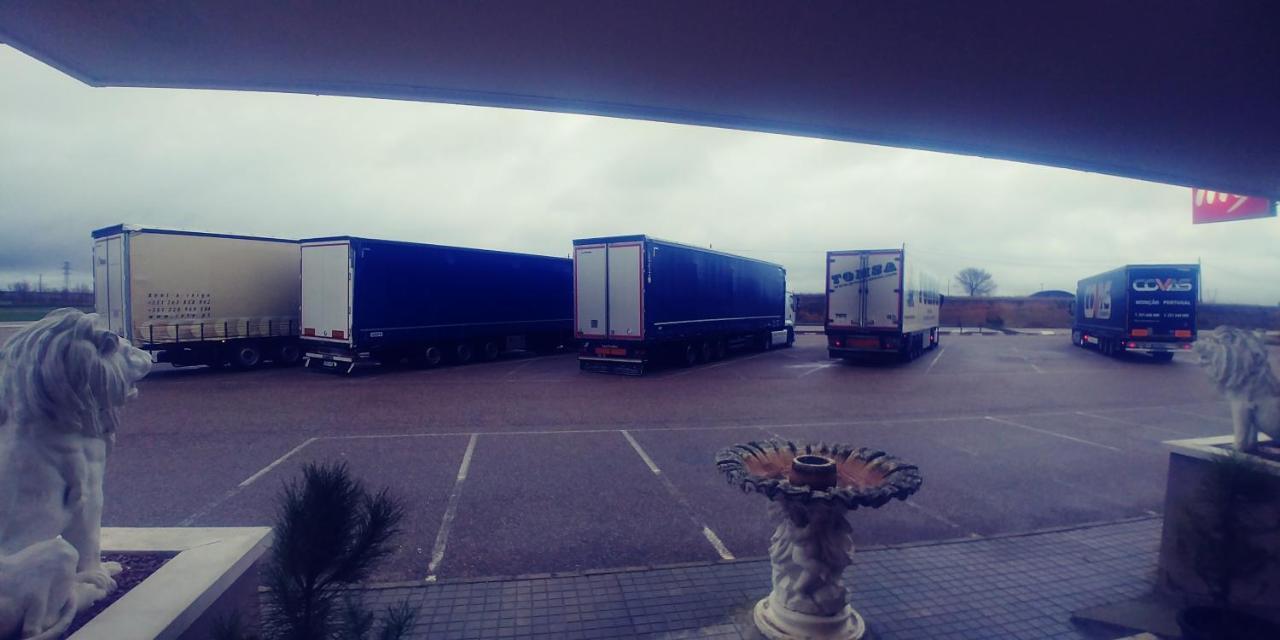 Hotel Ria De Vigo "Tierra De Campos" Becilla de Valderaduey المظهر الخارجي الصورة